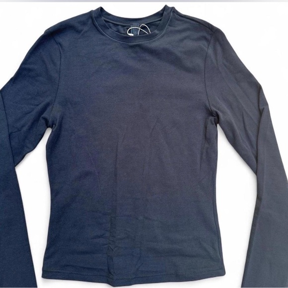 SKIMS *NWT COTTON JERSEY LONG SLEEVE T-SHIRT | COLOR: SOOT - Picture 5 of 9